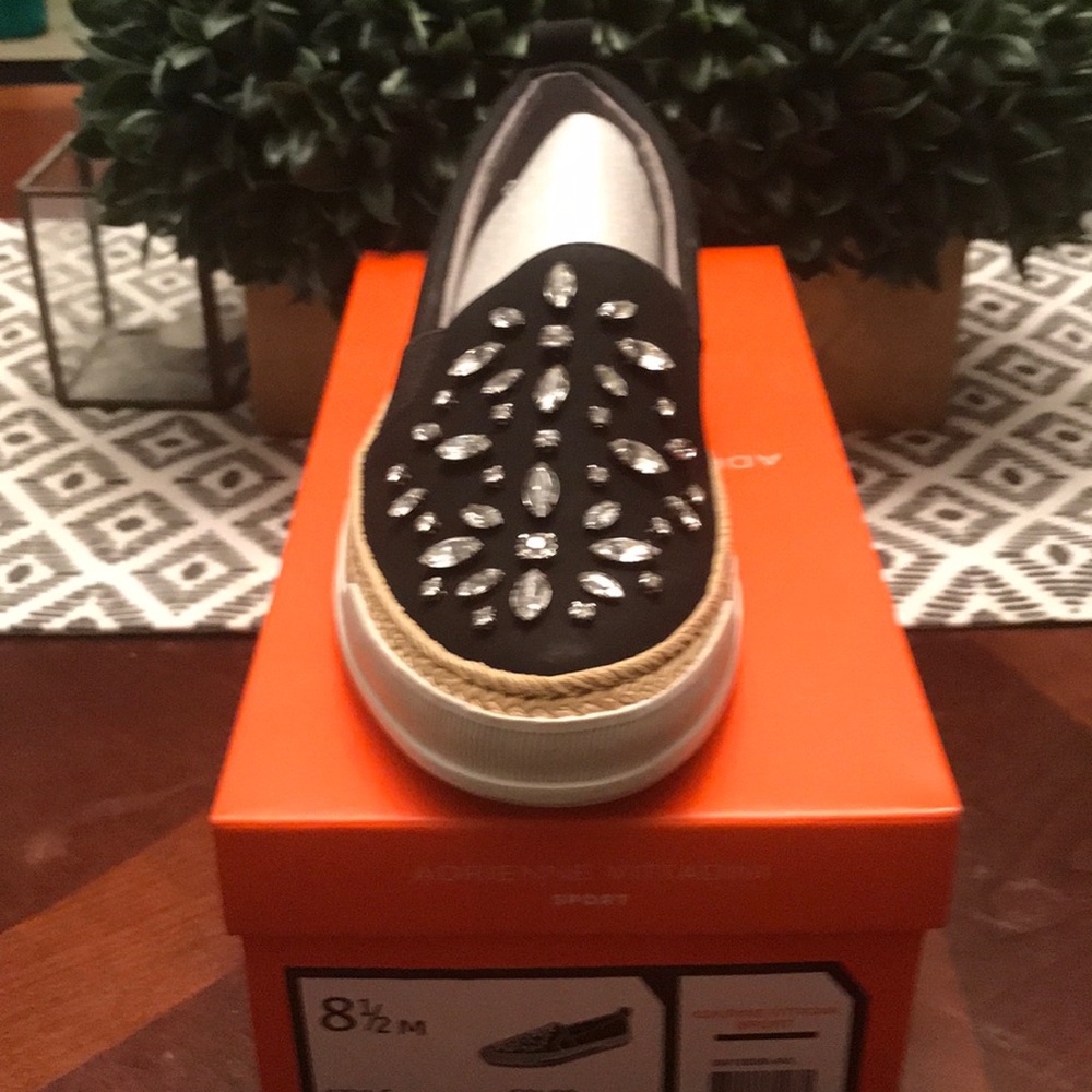 Women’s casual sneakers
